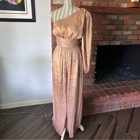 NWT Anthropologie One Shoulder Metallic Jumpsuit in Gold Sz 00 - Picture 2 of 10